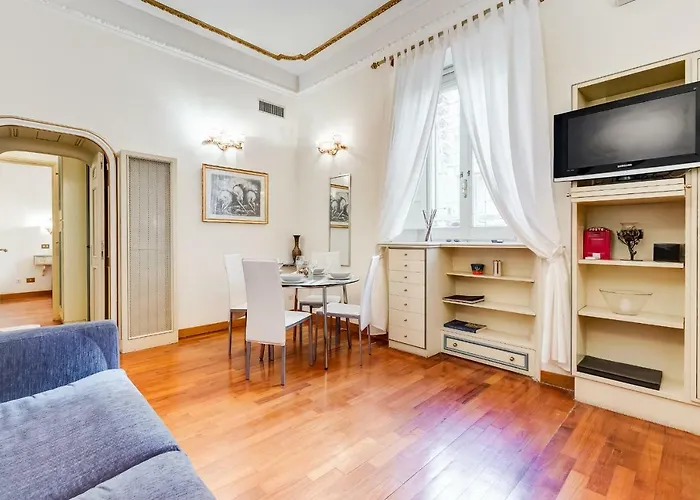 Elegant Apartment Rom
